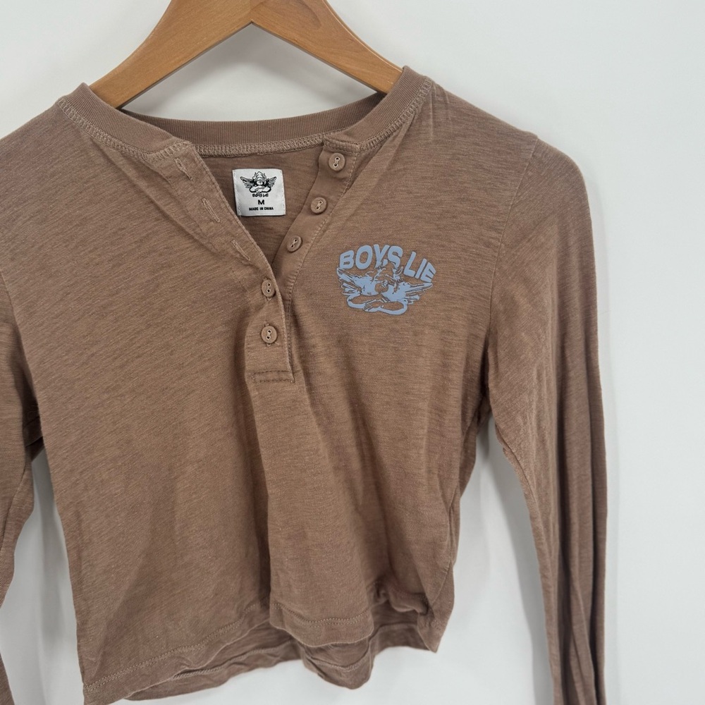 Boys Lie Heather Brown‎ Cropped Graphic Henley Tee M - Picture 5 of 8